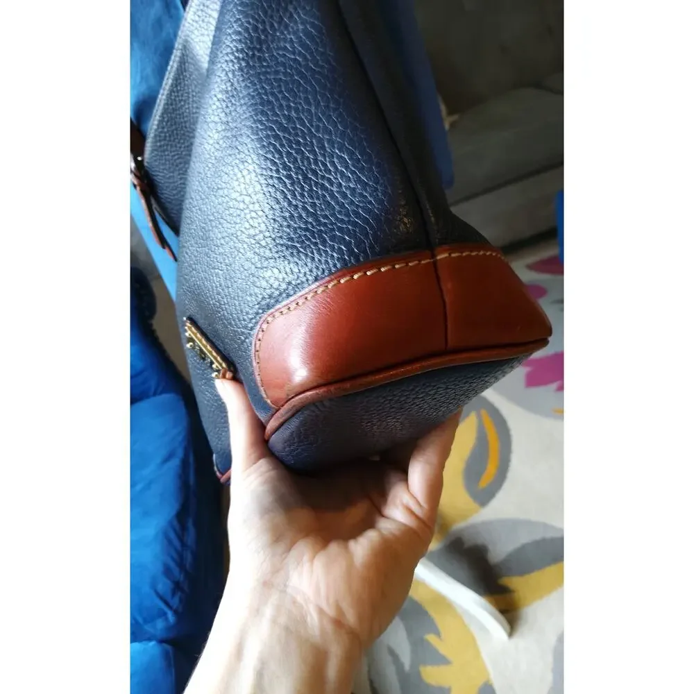 Dooney & Bourke Pebbled Grain leather Crossbody handbag navy/brown old money - Picture 6 of 13